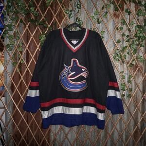 XL - Vintage Y2K Vancouver Canuck ccm 90s nhl hockey jersey